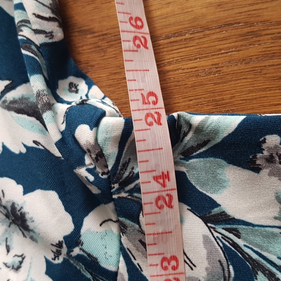 Ricki's Woman's Floral Open Arm Bell Sleeve Top Size XXL - Picture 8 of 16